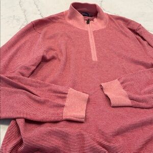 Men’s vineyard vines sweater
1/4 zip